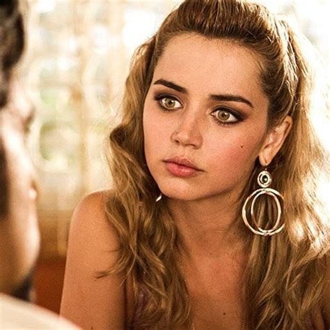 Ana de Armas in Hands of Stone remastered : r/AnadeArmas